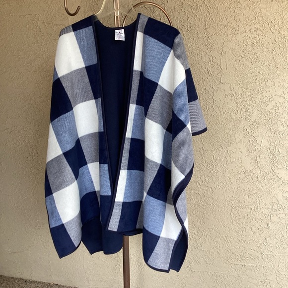 Woolrich Reversible Fleece Blanket Wrap Poncho - Picture 2 of 5